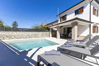 Villa mit Pool, Klimaanlage