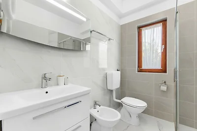 Apartment im Erdgeschoss mit drei Schlafzimme