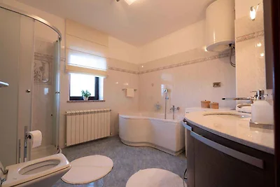 Ferienwohnung mit Pool und Klimaanlage