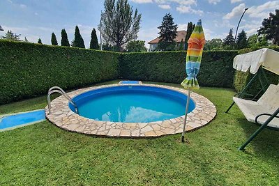 Ferienwohnung mit Pool und Internet