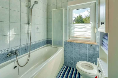 Ferienhaus mit Pool und Grill