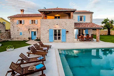 Villa mit Klimaanlage und Pool