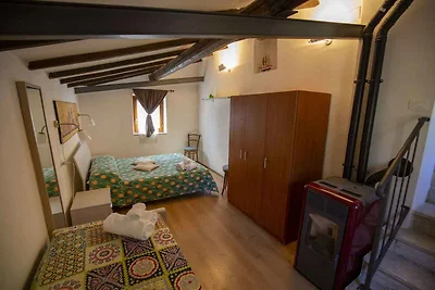 Ferienhaus am Waldrand mit Parkplatz