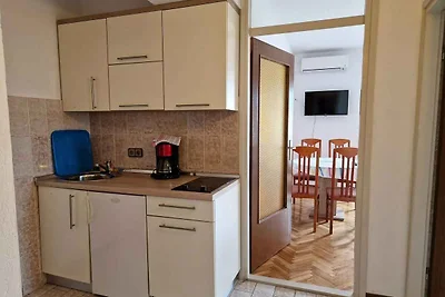 Gemütliche Ferienwohnung Joso in Novalja auf 