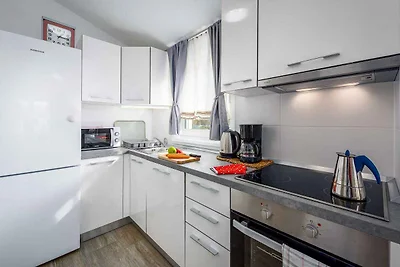 Ferienwohnung mit Garten und Klimaanlage