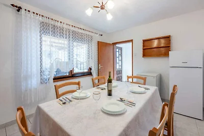 Ferienwohnung mit Klimaanlage und Balkon