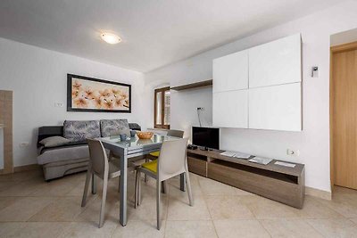 Ferienwohnung mit Klimaanlage nur 50m vom Str