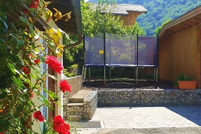 Ferienwohnung mit Garten und Trampoline