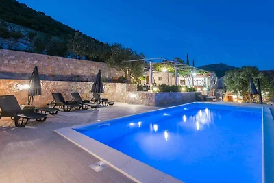 Ferienhaus mit Aussenpool