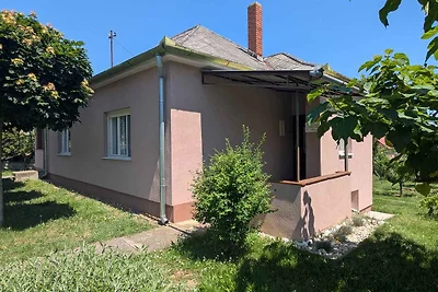 Ferienhaus mit Terrasse und grossem Garten