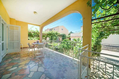 Ferienwohnung mit Balkon und Parkplatz