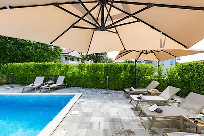 Ferienwohnung Apartment mit Pool