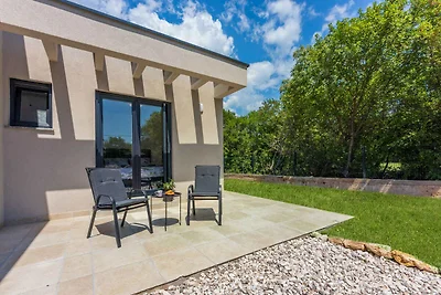 Villa mit Klimaanlage und Pool