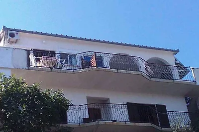 Appartamento Vacanza con famiglia Okrug Gornji