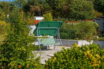 Villa mit Terrasse, Pool und Klimaanlage