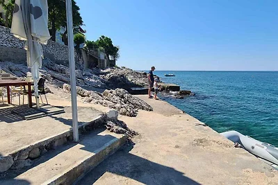 Charmantes Studio mit Meerblick in Milna auf 