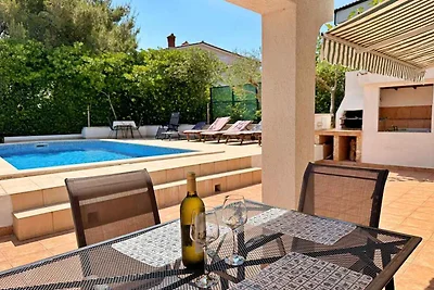 Ferienwohnung mit Pool und Grill zur gemeinsa