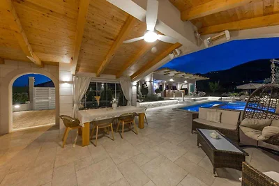 Vakantiehuis Ontspannende vakantie Seget Donji