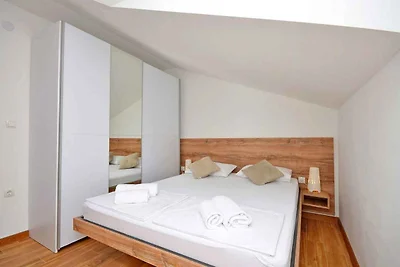 Ferienwohnung mit Klimaanlage und Aussenpool