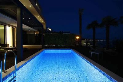 Ferienwohnung mit Terrasse und Aussenpool