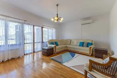 FerienWohnung mit Pool und Klimaanlage