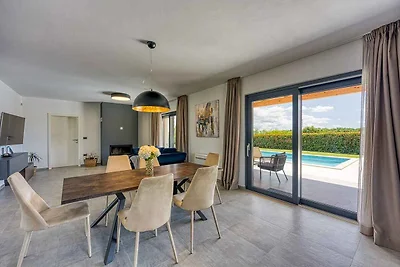Villa mit Pool, Klimaanlage