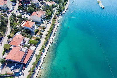 Ivo P. mit Meerblick in Šilo auf der Insel Kr