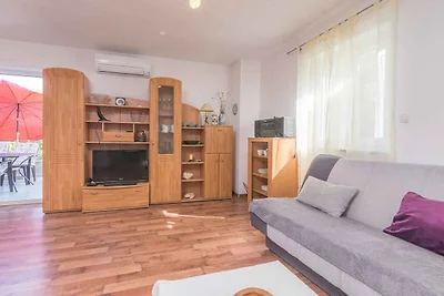 Ferienwohnung mit Klimaanlage und Grill, umge