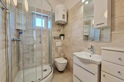 Studio mit Klimaanlage, Grill und Balkon