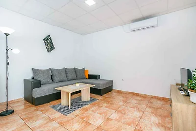 Ferienwohnung mit Pool und Meerblick