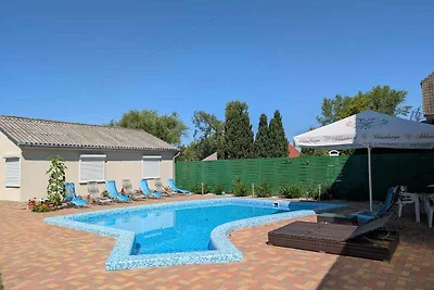 Ferienhaus mit Pool und Internet