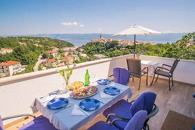 Ferienhaus mit Pool für 6 Personen