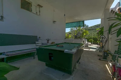 Ferienwohnung mit Garten und Klimaanlage