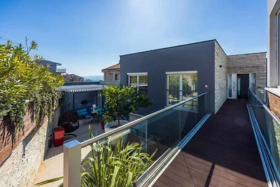 Ferienwohnung mit Terrasse und Whirlpool