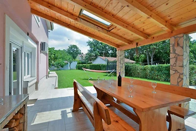 Ferienhaus mit Pool