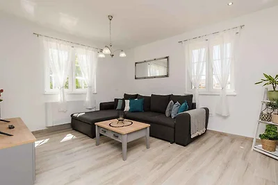 Wunderschöne Steinhausvilla in Privlaka mit b