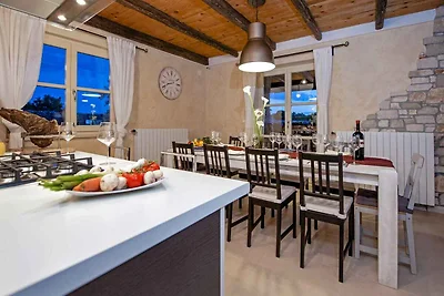 Villa mit Pool und Klimaanlage