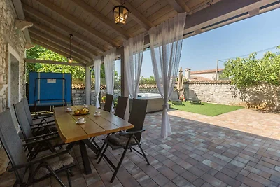 Vakantiehuis Ontspannende vakantie Dračevac