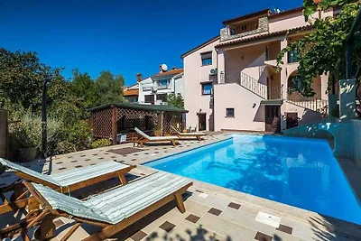 Ferienhaus mit Pool und Sauna