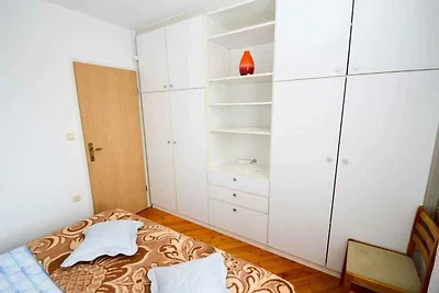Ferienwohnung mit Klimaanlage und Balkon