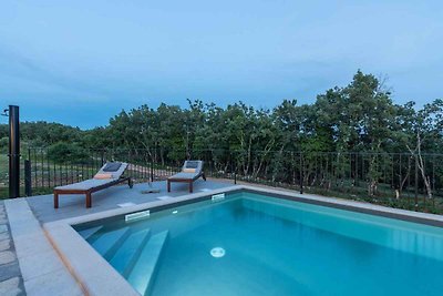 Villa mit Garten und privatem Pool und möblie
