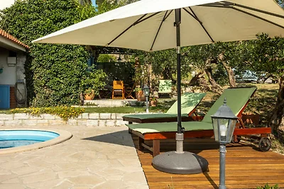 Villa mit Klimaanlage und Pool