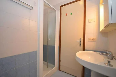 Studio mit Klimaanlage und Balkon