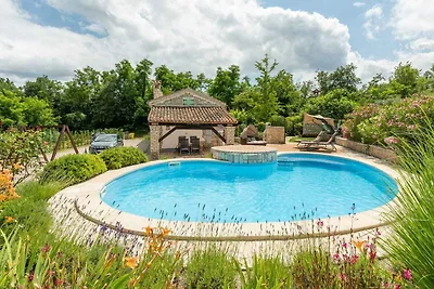 Villa mit Klimaanlage und Pool