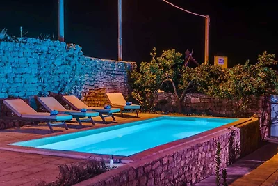 Villa mit Klimaanlage und Pool