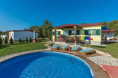 Vakantiehuis Ontspannende vakantie Radetici