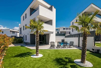 Ferienwohnung mit Pool und Klimaanlage