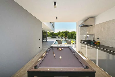 Villa mit Klimaanlage und Pool