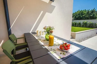 Villa mit Pool an der Westküste Istriens