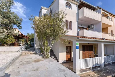Ferienwohnung mit Klimaanlage und Balkon